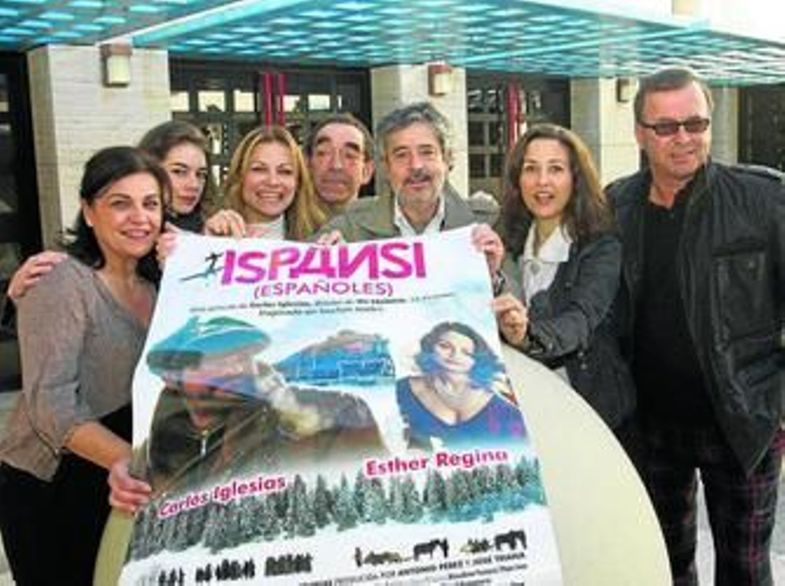 El equipo de 'Ispansi', ayer, en la presentación del filme.