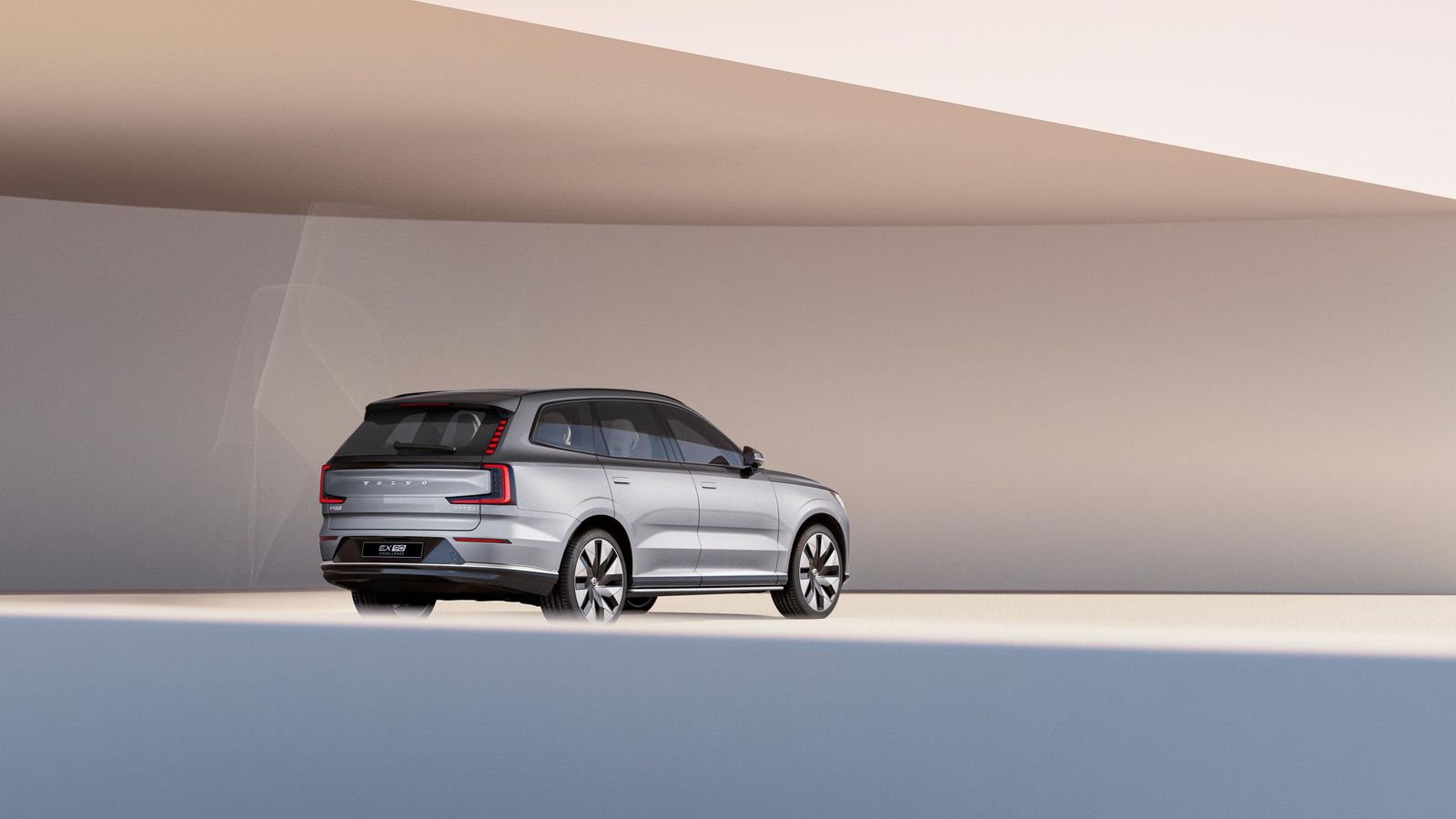 El Volvo EX90 Excellence estará a la venta con dos motores, si bien la marca aún no ha aclarado si se tratará de la versión de 517 CV (380 kW) o de la de 408 CV (300 kW).
