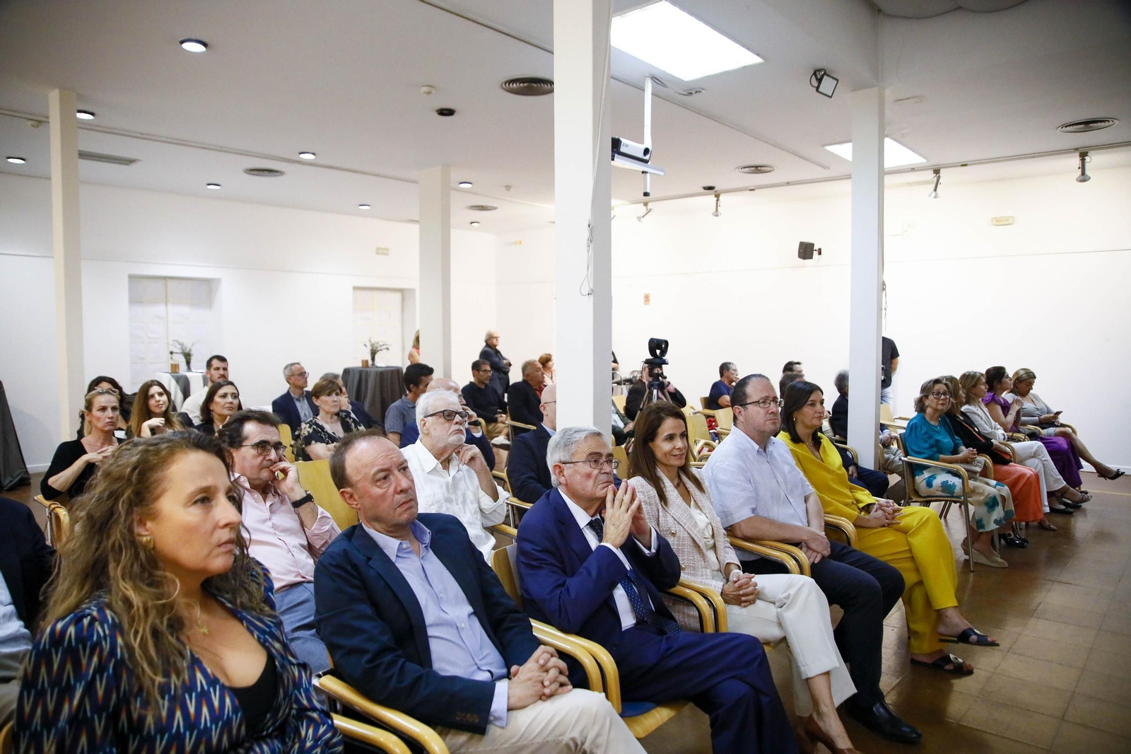Imágenes del nombramiento como colegiado de honor a Santiago Alfonso en el colegio oficial de arquitectos de Almería