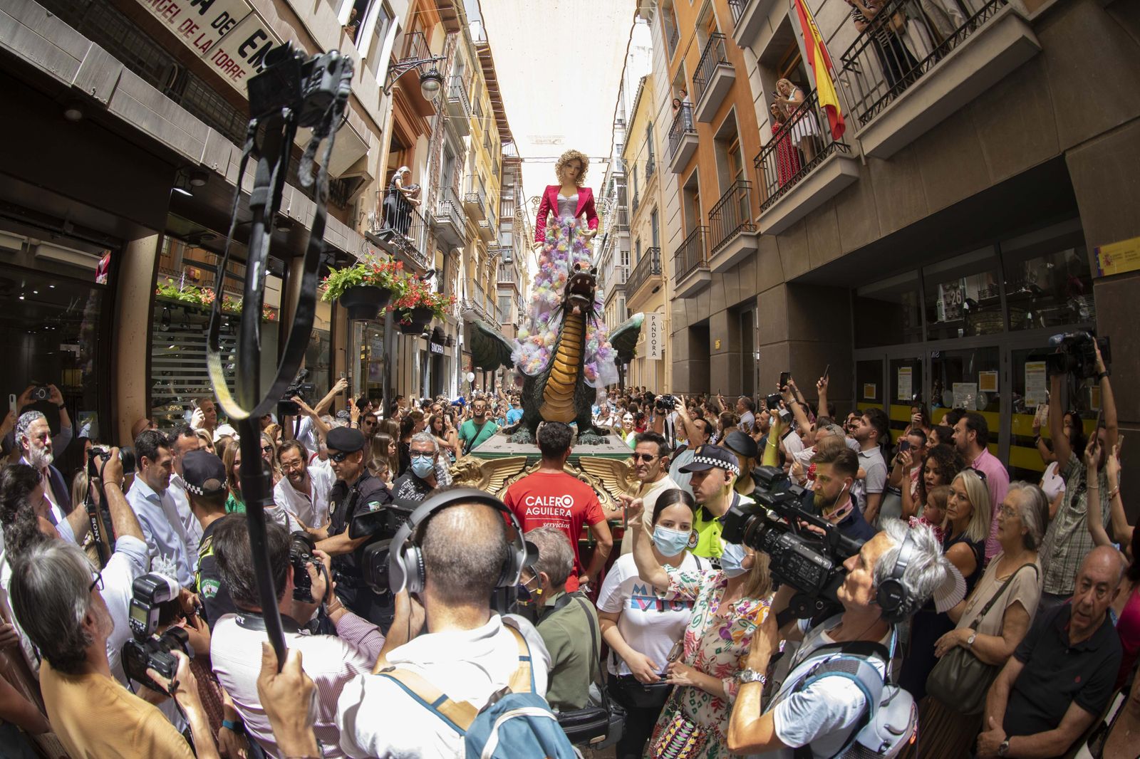 El regreso de la Tarasca a las calles de Granada, en imágenes