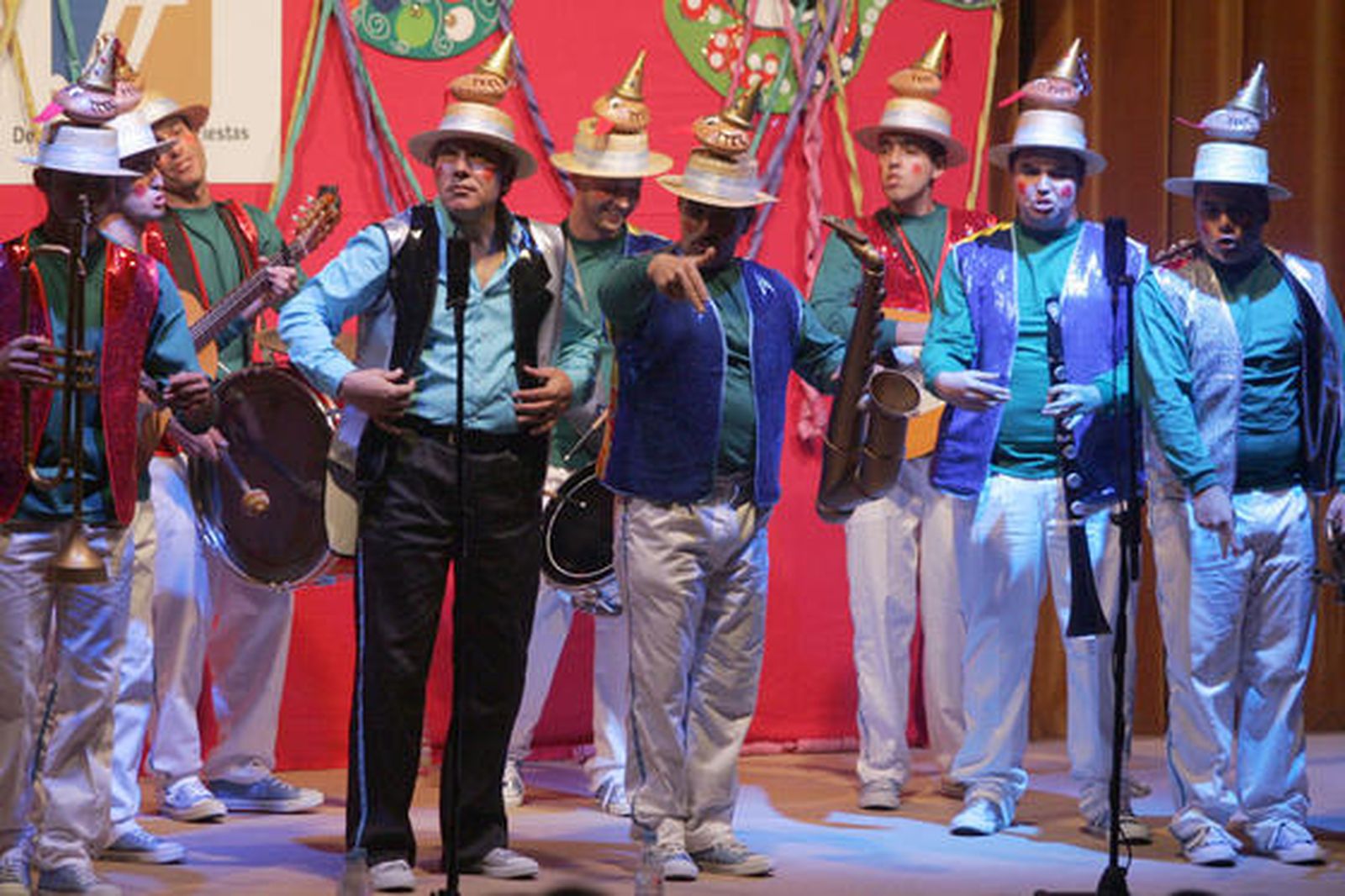 La agrupación 'Los chirigangas'./Fotos:J.M.Quiñones

Foto: J.M.Q.