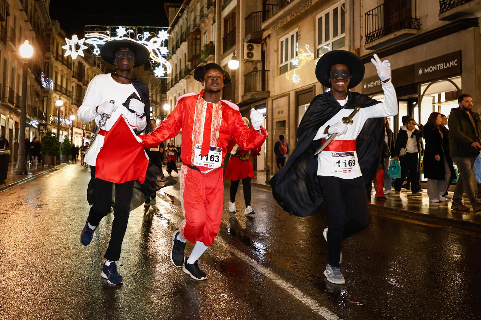 Búscate en la Carrera Nocturna de Disfraces de Granada