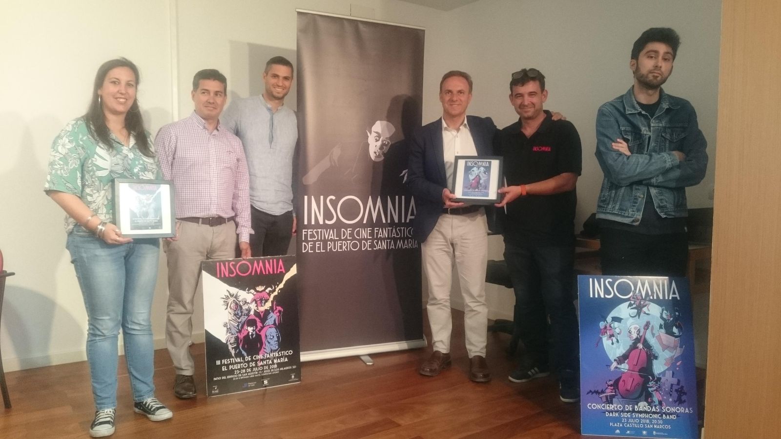 Los responsables de Insomnia, ayer en la Sala de Prensa junto al alcalde y los ediles de Cultura y Juventud.