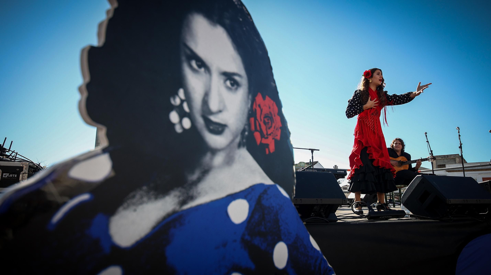 Imagen del acto celebrado en la plaza Belén por el centenario del nacimiento de Lola Flores Imagen del acto celebrado en la plaza Belén por el centenario del nacimiento de Lola Flores