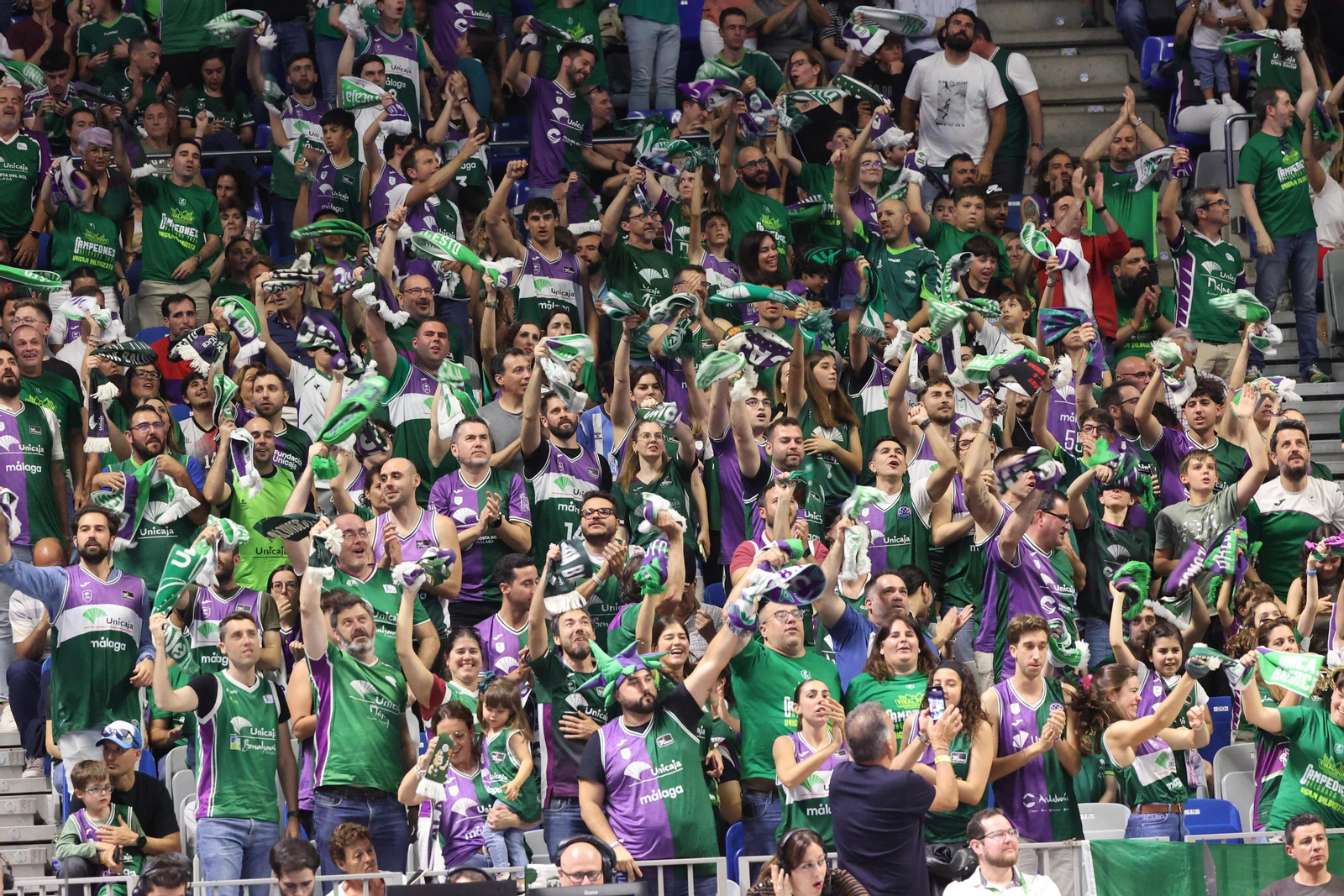 Búscate en las gradas del Carpena en el Unicaja-UCAM Murcia