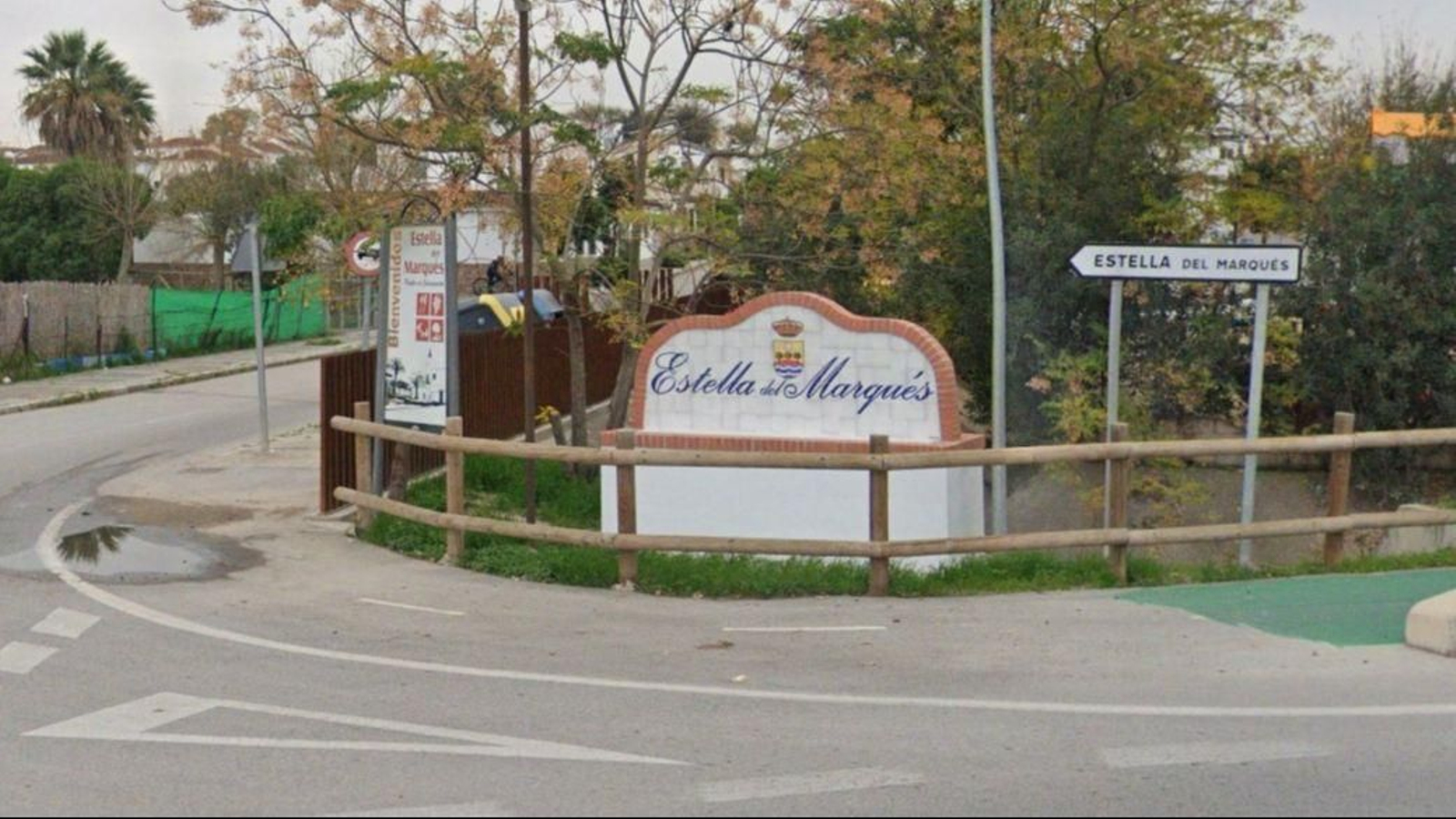 Entrada a Estella del MArques, desde la A-2003
