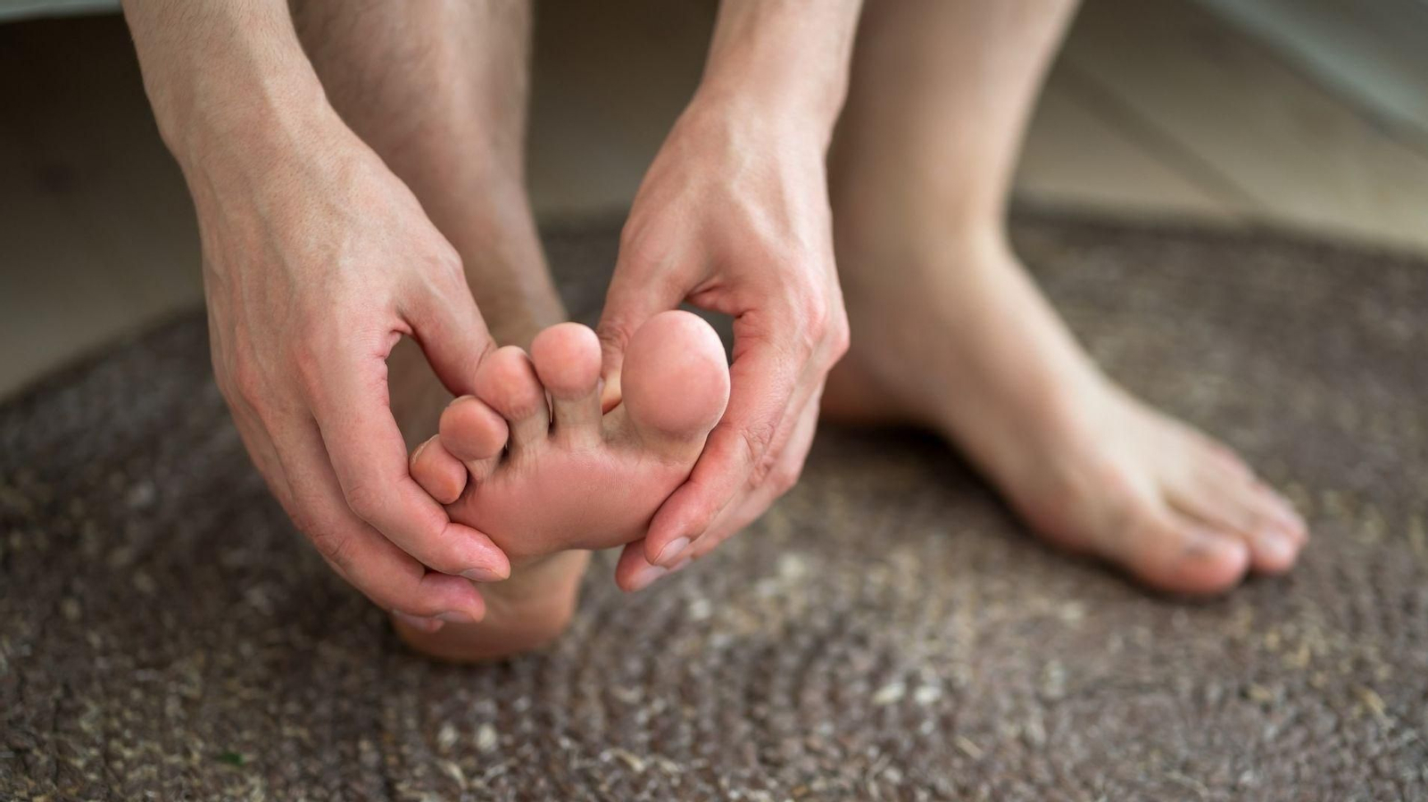 Los helomas, una de las principales dolencias del pie.