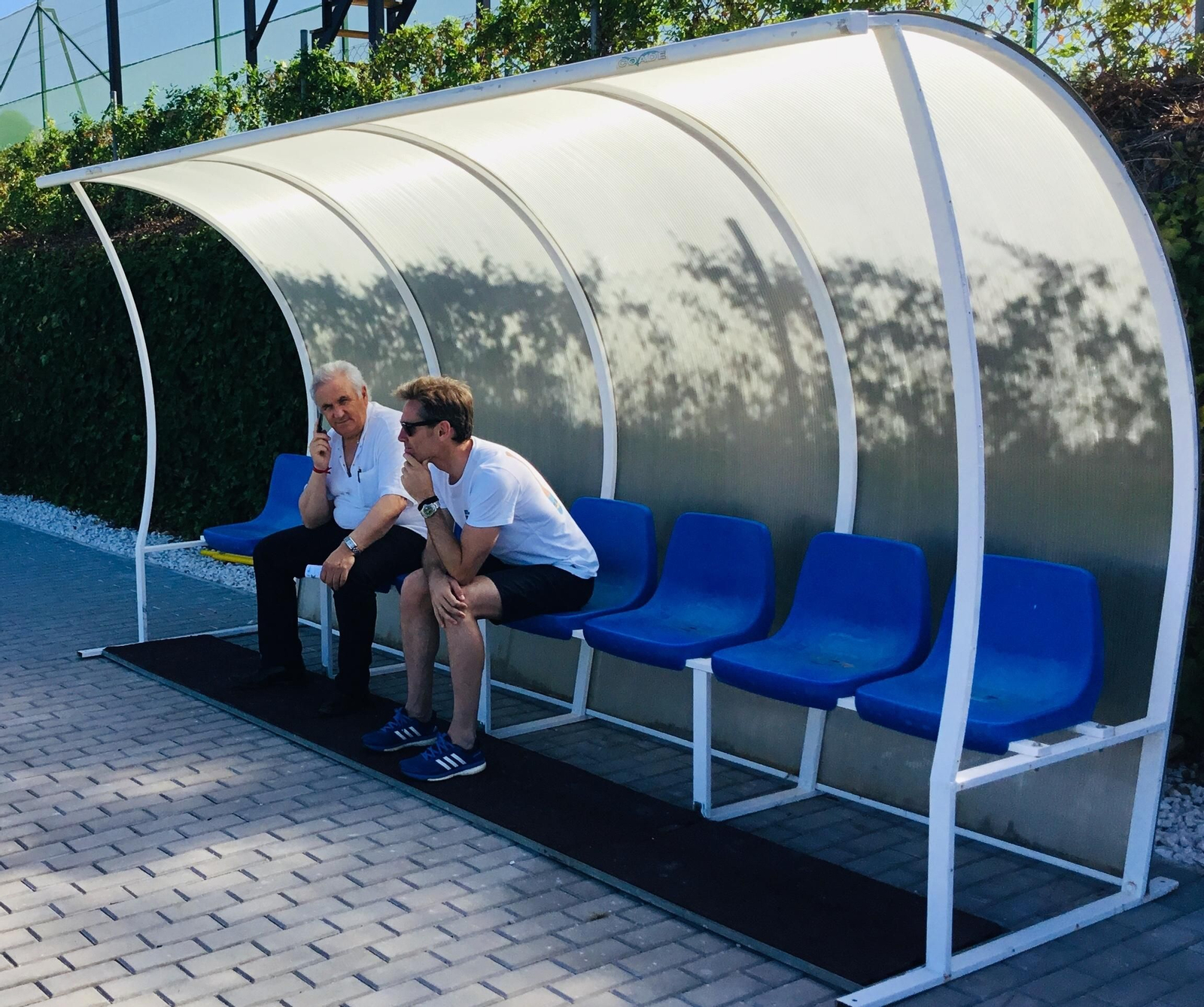 Alfonso García y Corona se dejaron la concentración del equipo en Estepona para atender a los posibles compradores