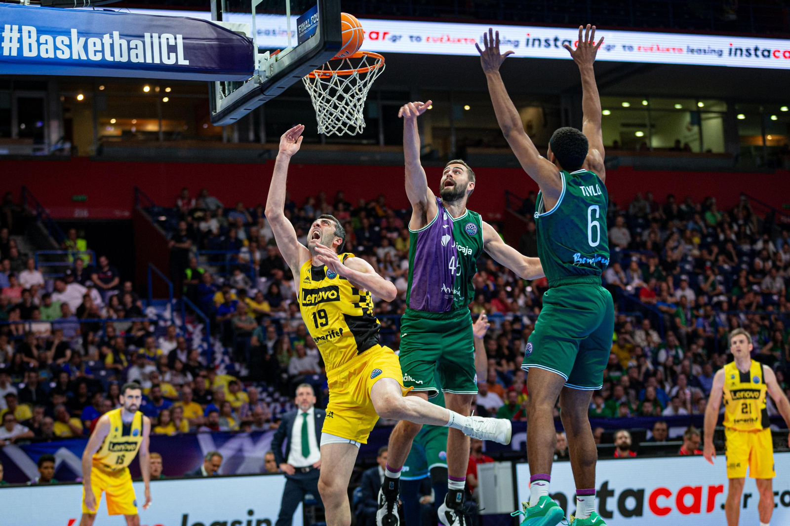 Las fotos de la final de la BCL entre Lenovo Tenerife y Unicaja Baloncesto