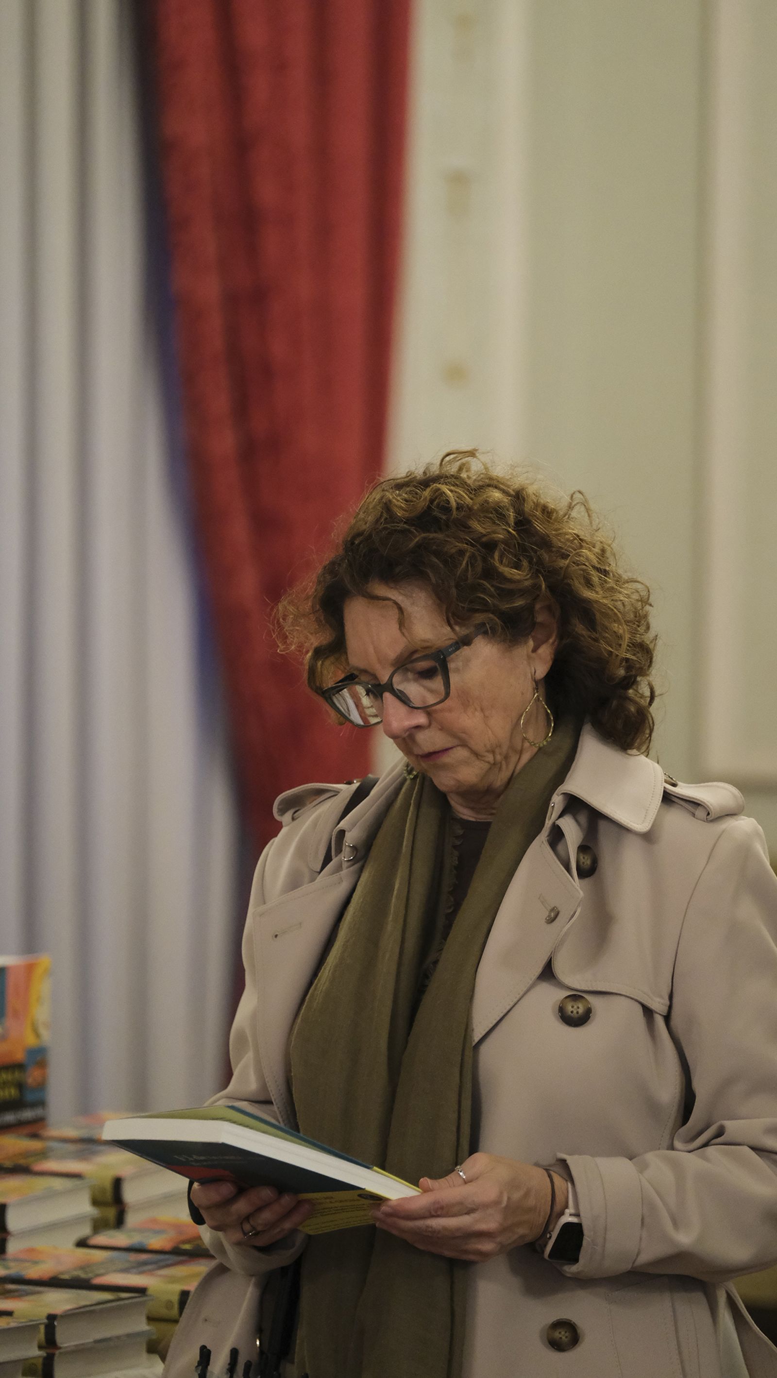 Imágenes del Diario de los Libros con la finalista del Premio Planeta 2024, Beatriz Serrano