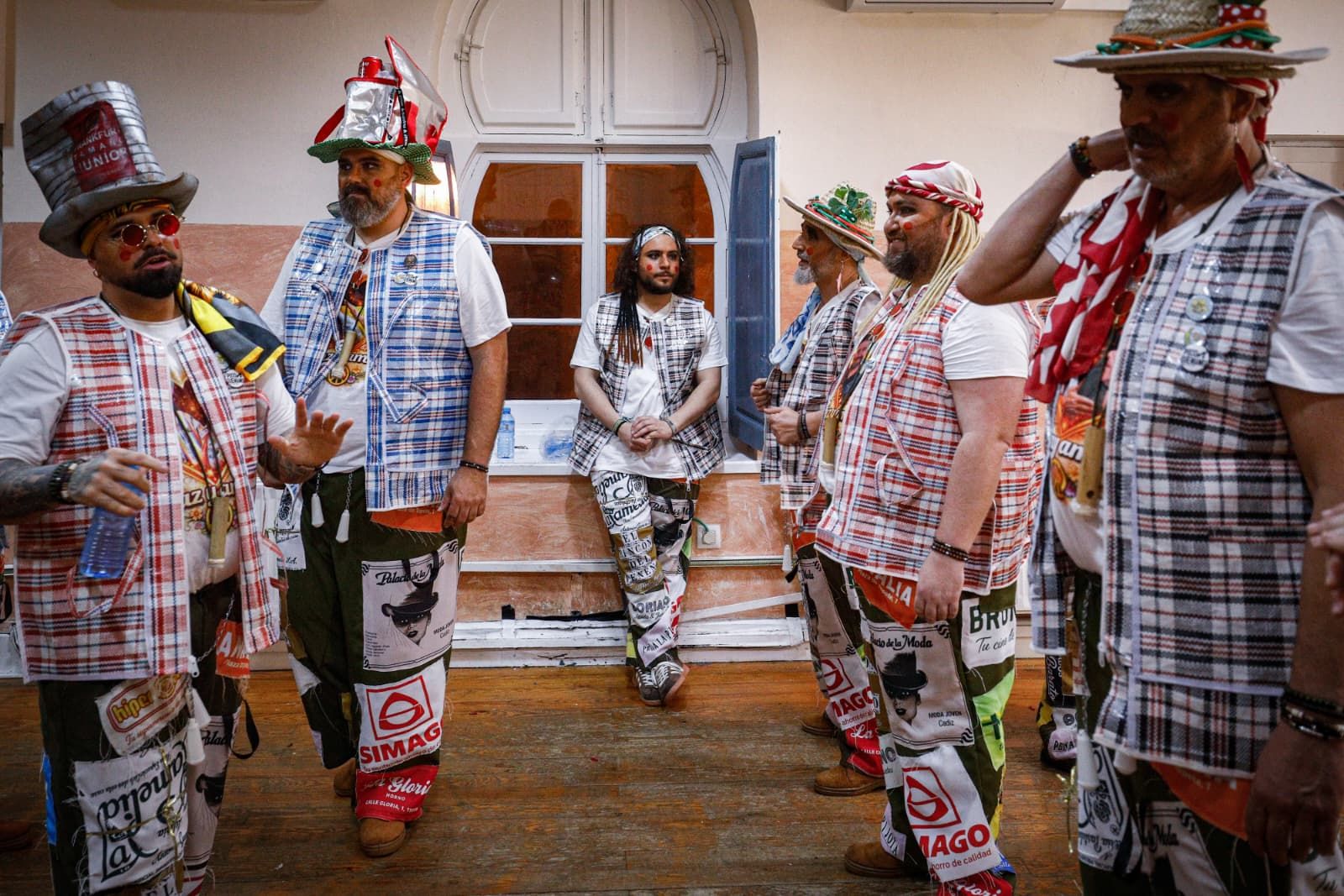 Búscate entre las mejores imágenes de la sexta sesión de cuartos de final del COAC 2026