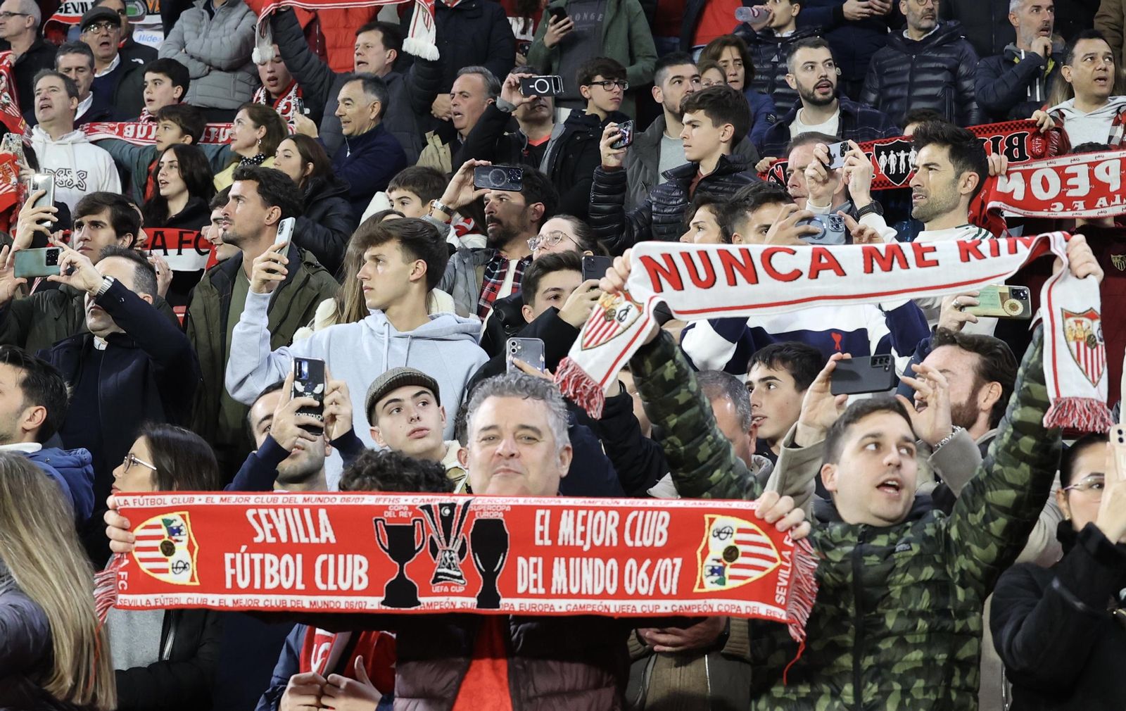 Búscate en el partido Sevilla Valencia