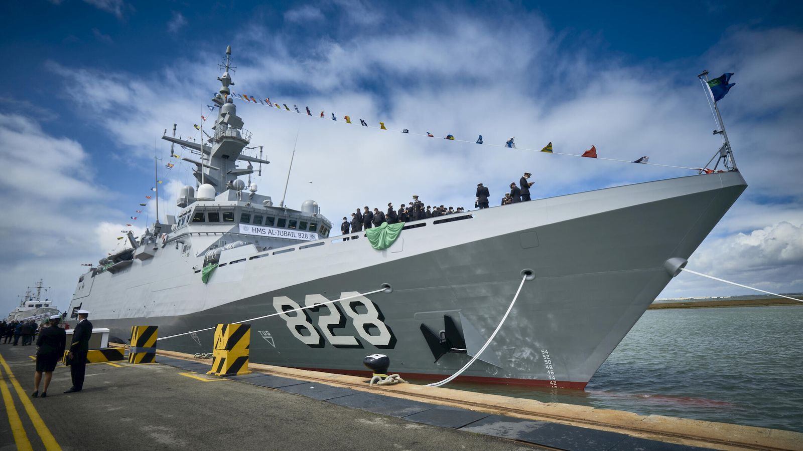 Entrega de la corbeta 'Al Jubail' a la Marina Real de Arabia Saudí en el muelle de la base naval de San  Fernando