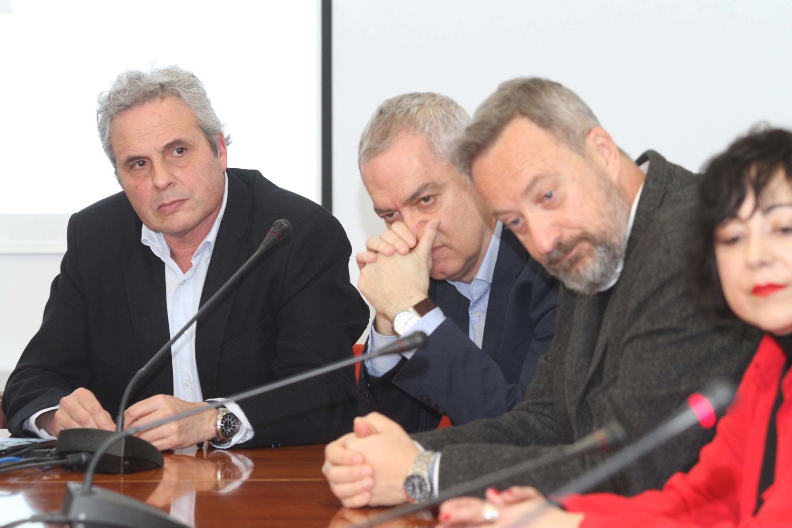 El consejero de Cultura, Miguel Ángel Vázquez, presenta el proyecto de rehabilitación del Banco de España como sede del Museo Arqueológico de Huelva.