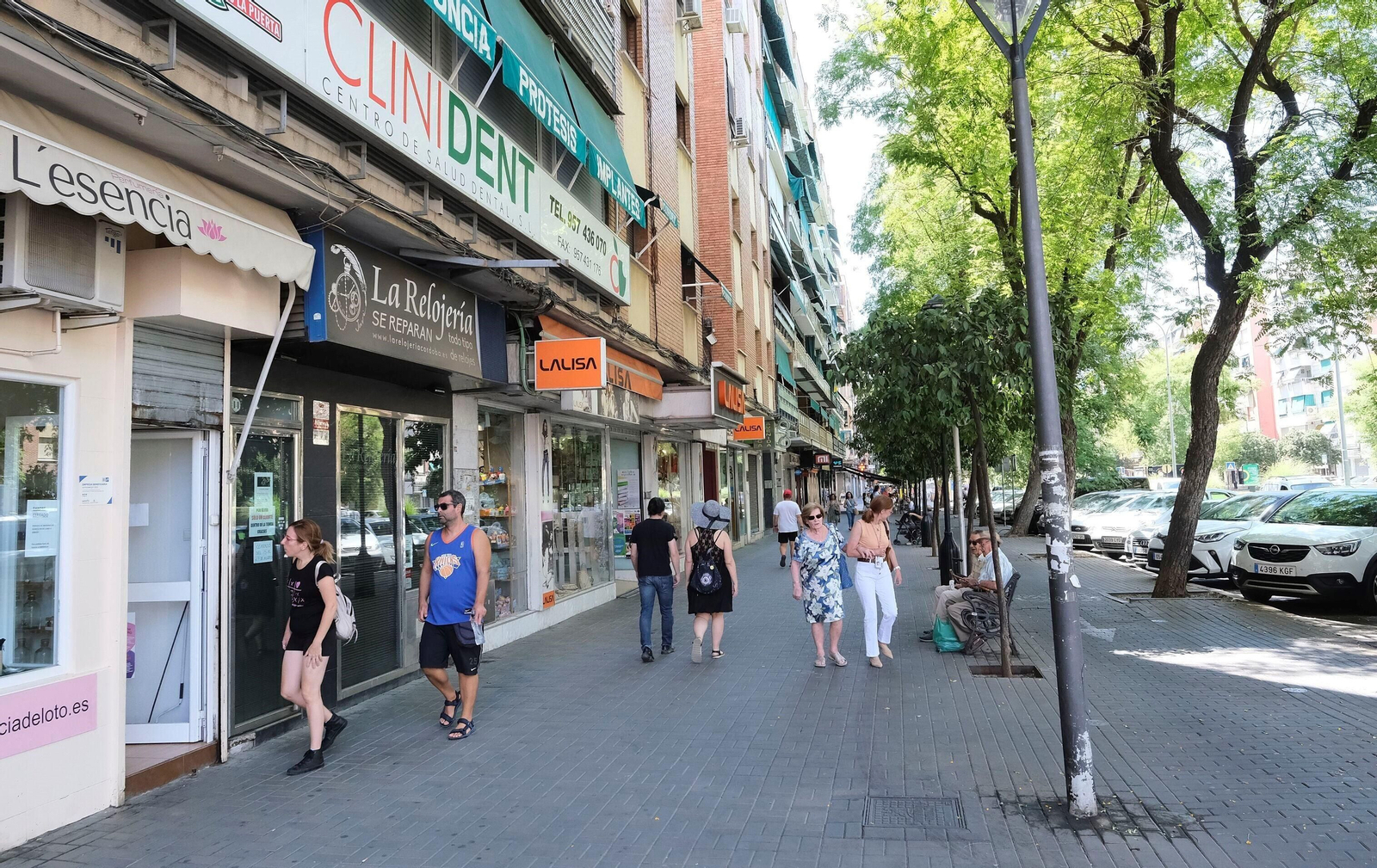 Un día de agosto en el barrio de la Viñuela de Córdoba, en imágenes