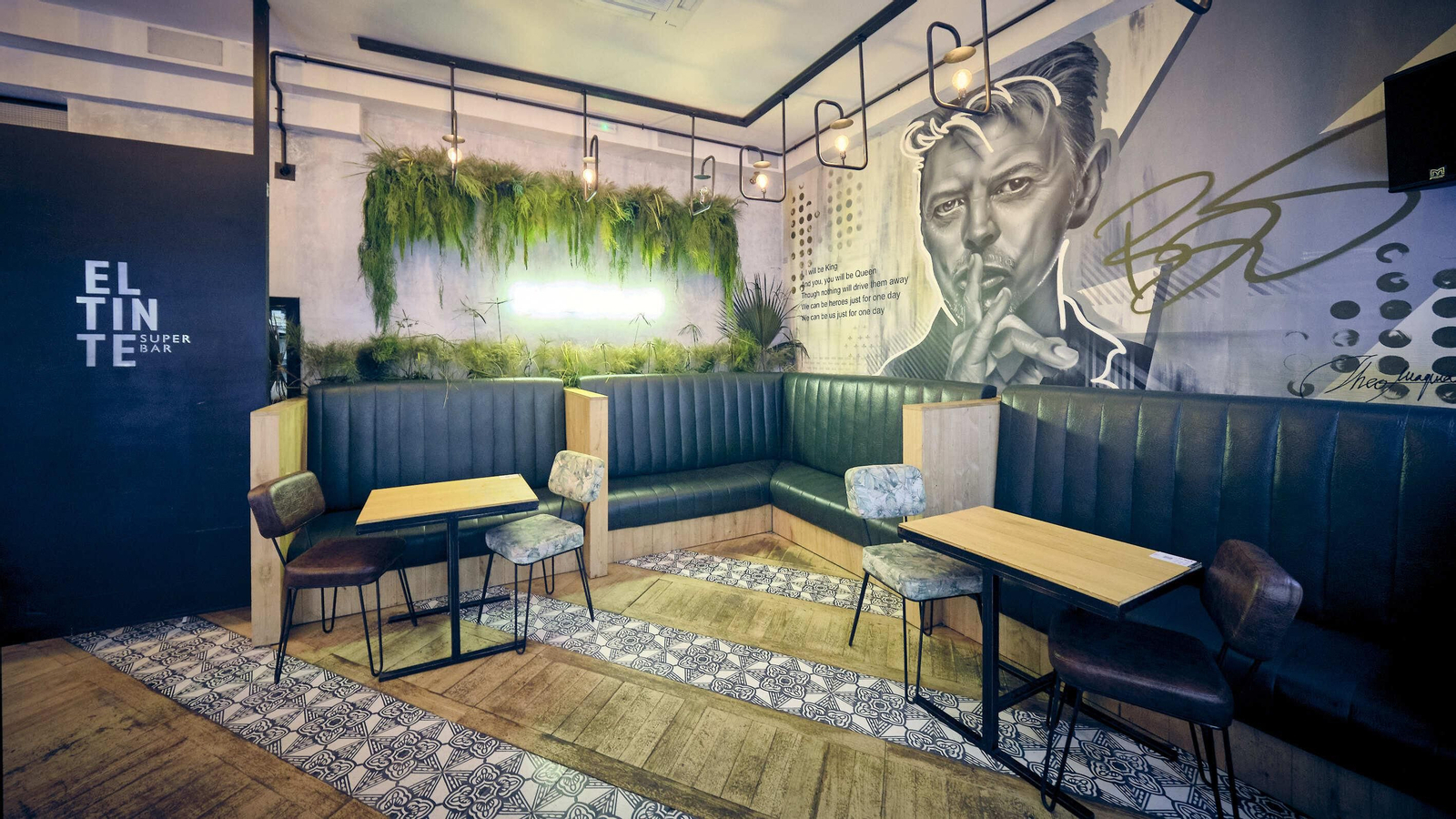 Uno de los rincones más destacados de El Tinte Superbar.
