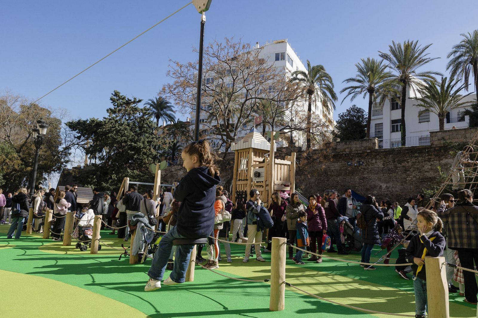 Las imágenes de la inauguración del nuevo espacio infantil en el foso del Pelícano