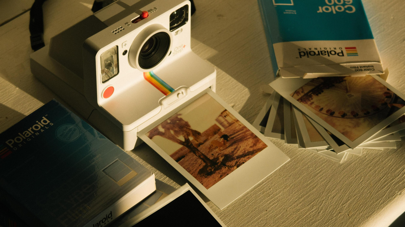 La cámara instantánea Polaroid Now  está al 28% de descuento en Amazon