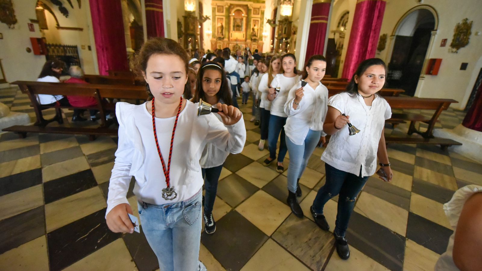 Fotos de la procesión del Resucitado en San Roque