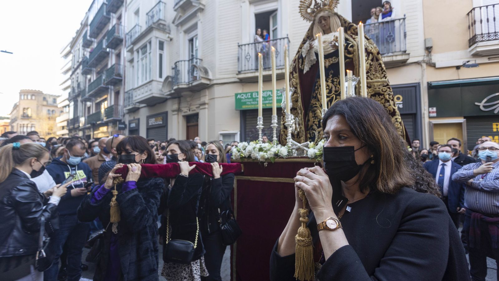 El traslado de los Panaderos a su capilla en imágenes