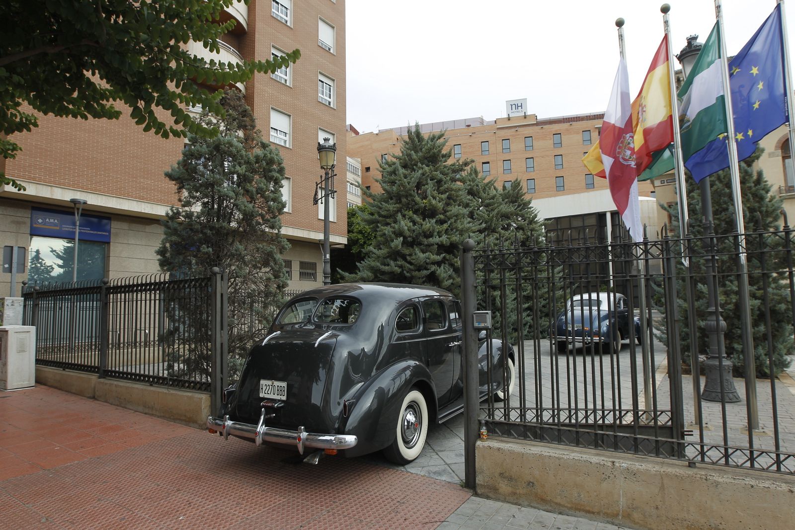 Fotogalería presentación XXX Ruta Vehículos Antiguos. Alcaldía de Almería