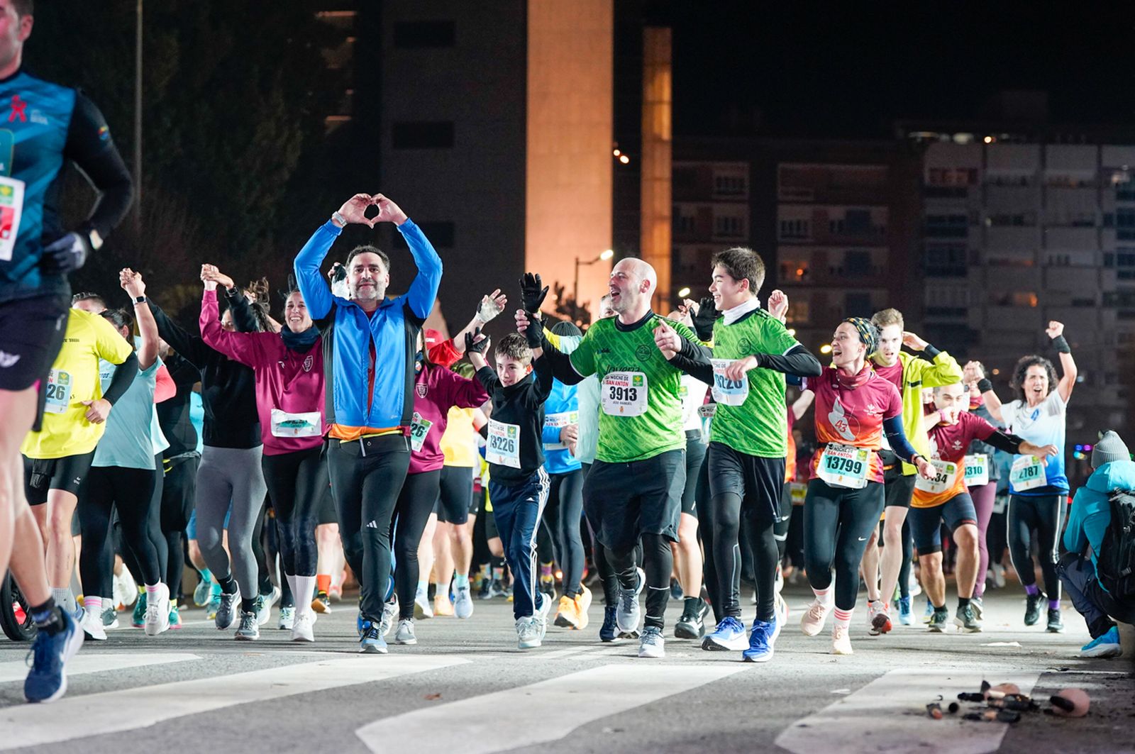 En imágenes: búscate en tu llegada a meta de la Carrera de San Antón 2026 (17)