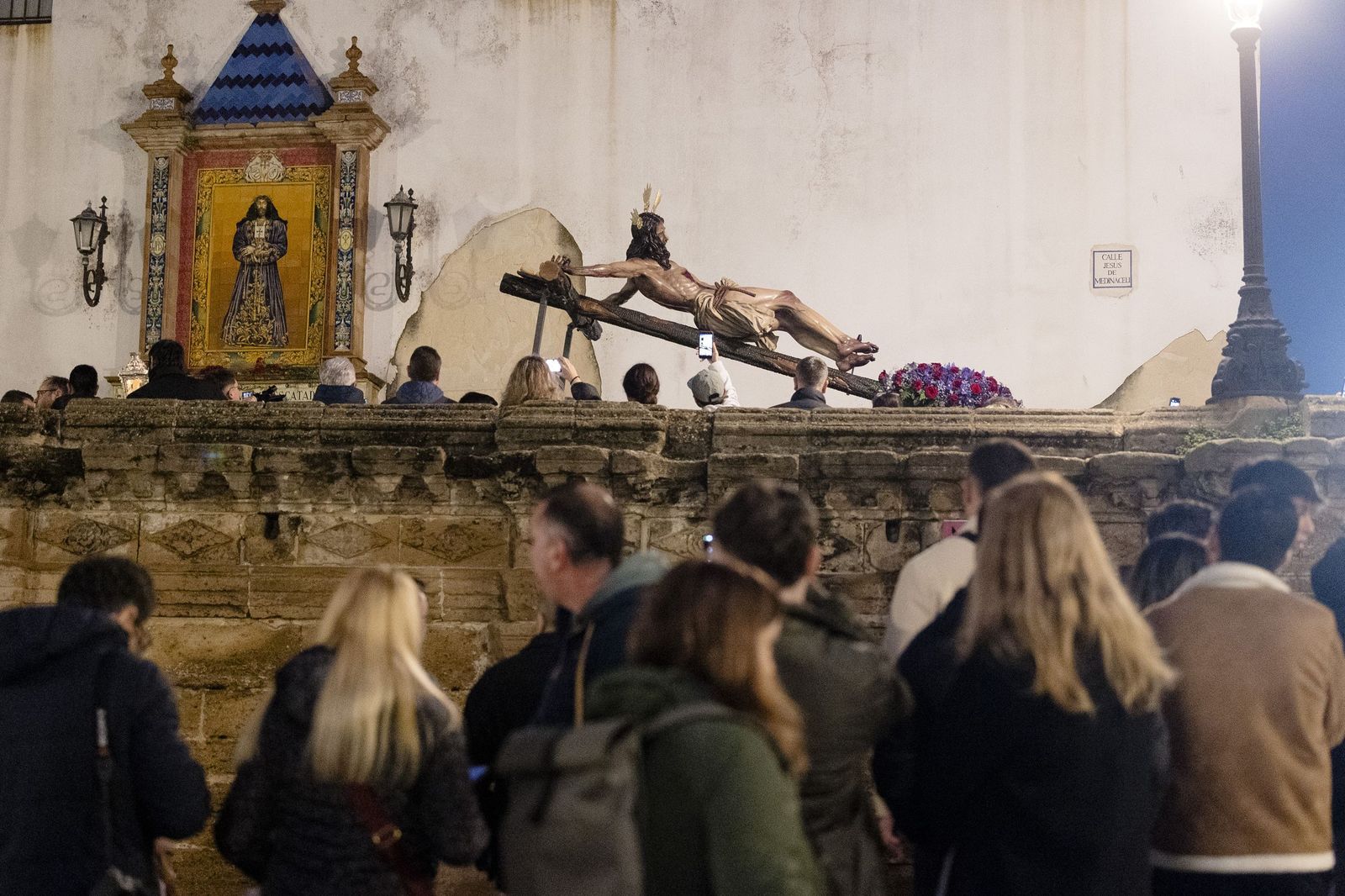 Las imágenes de los traslados de las cofradías de Santa Cruz