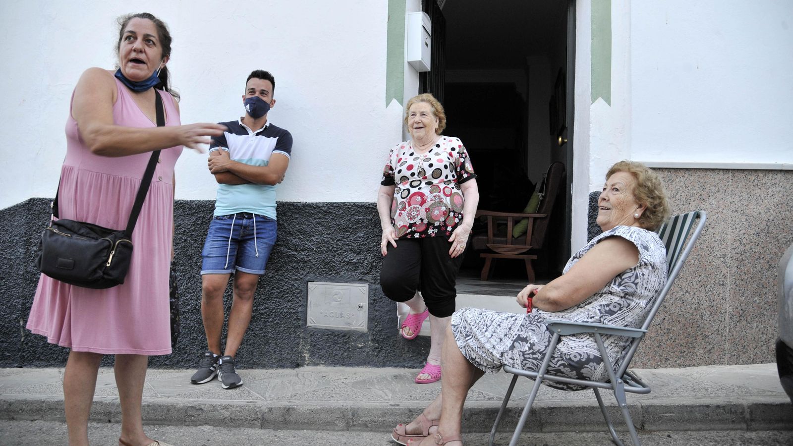Las hermanas Teresa y María recordando esta tradición tan arraigada. Las hermanas Teresa y María recordando esta tradición tan arraigada.
