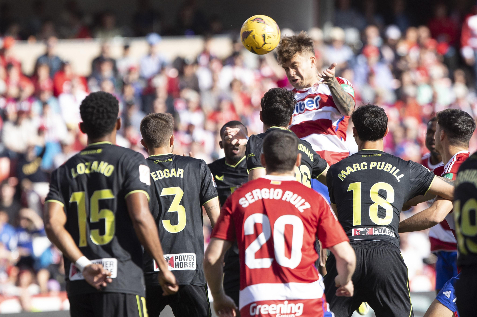 Granada CF y Almería pelearán en la recta final por terminar últimos en la clasificación.