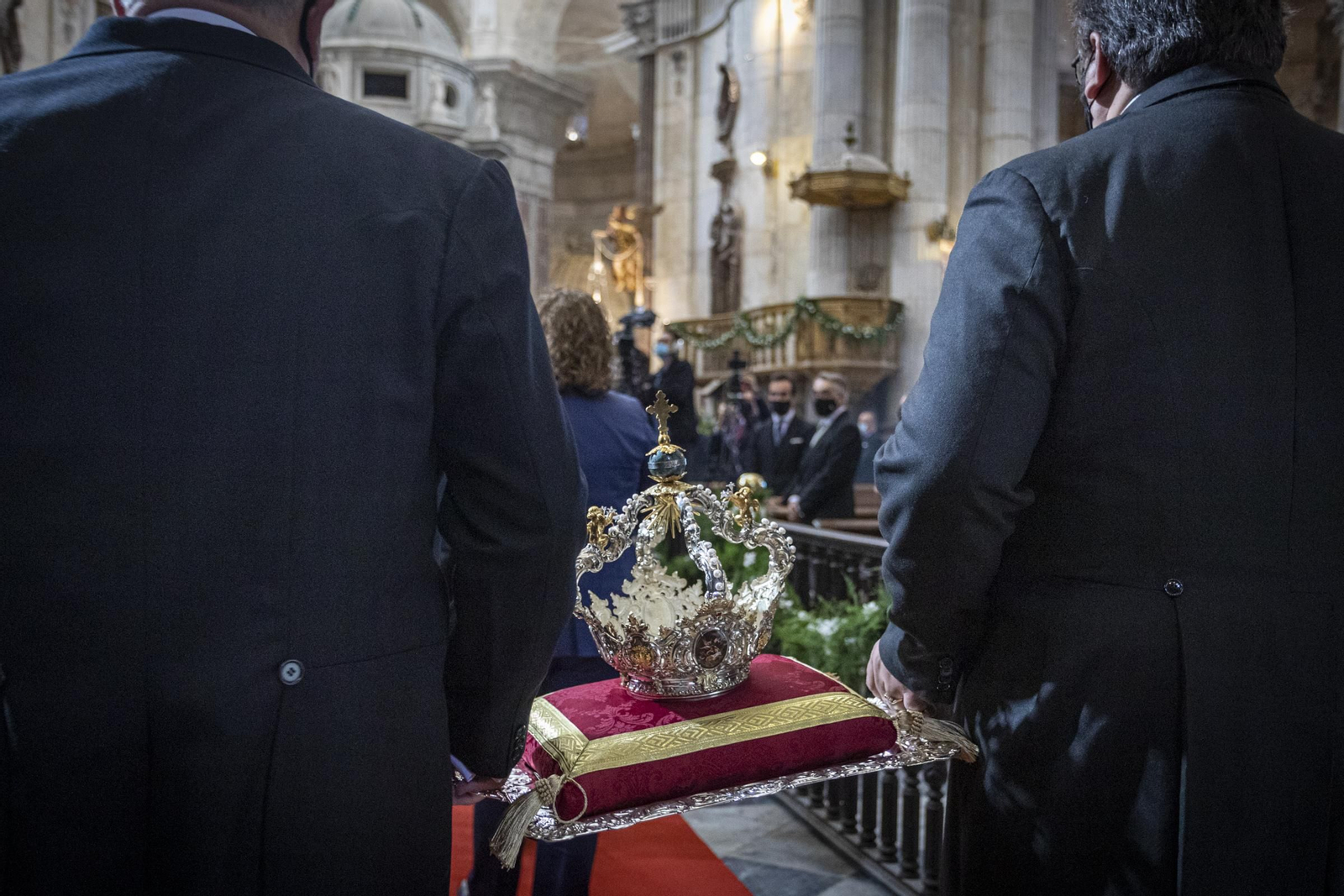 Coronación de la imagen de San José y el Niño Jesús