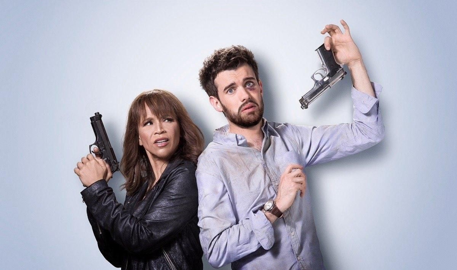 Rosie Pérez yJack Whitehall son los dos protagonistas de esta serie que mezcla acción y comedia.