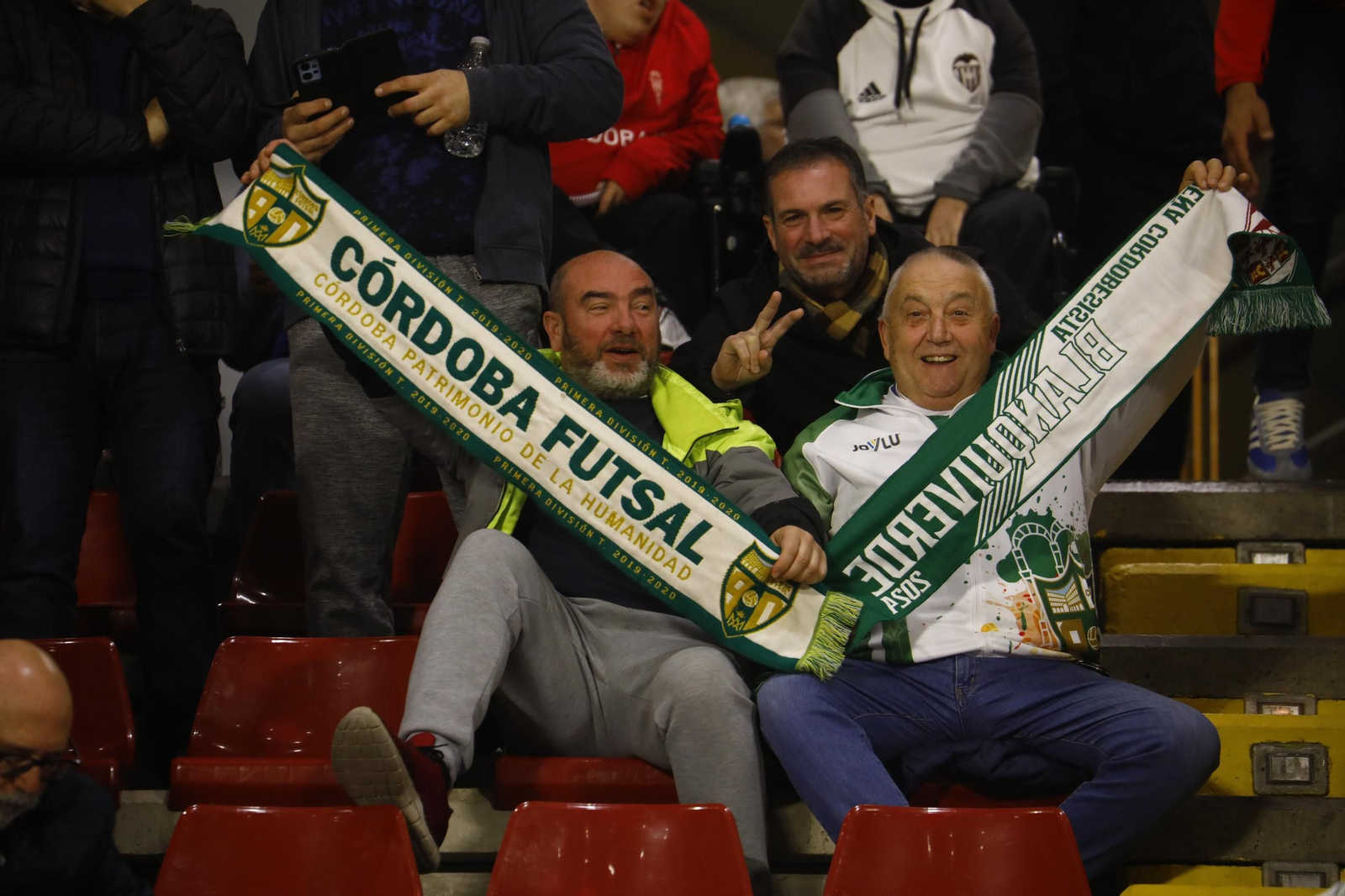 Las mejores fotos de un Córdoba Futsal - Valdepeñas con marcado carácter solidario