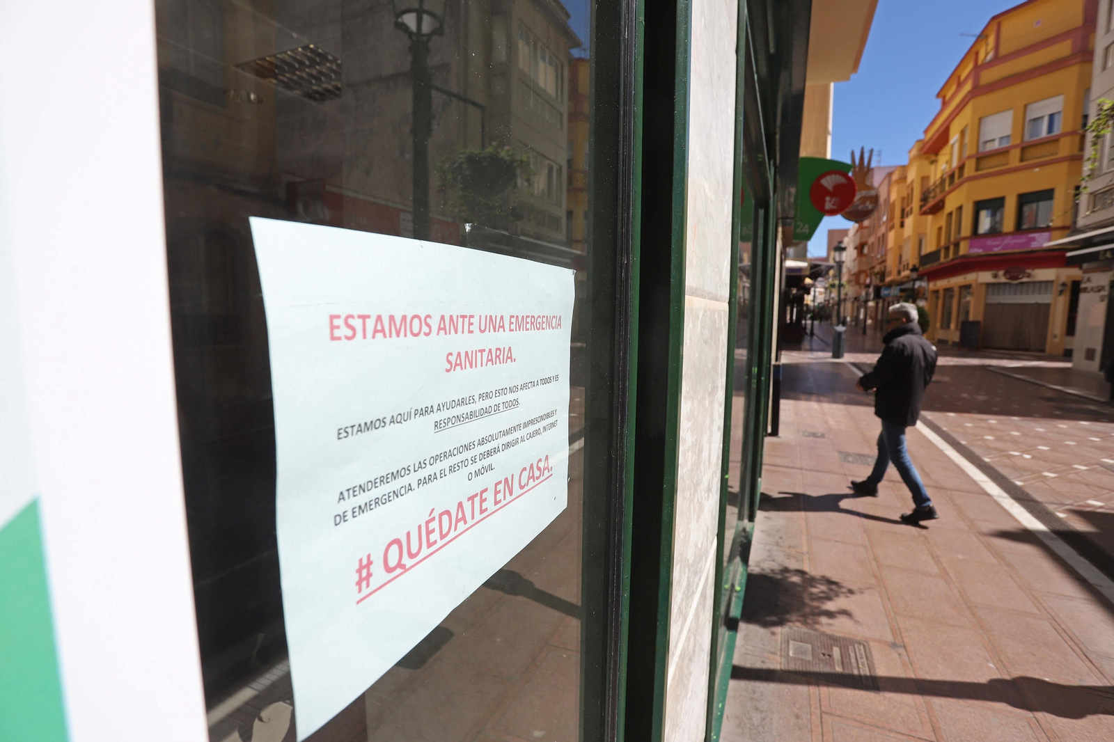 Una calle del Campo de Gibraltar vacía durante la crisis del coronavirus.