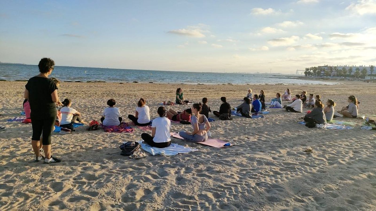 Una de las actividades que el Plan Local de Salud llevó recientemente a la playa de La Cachucha