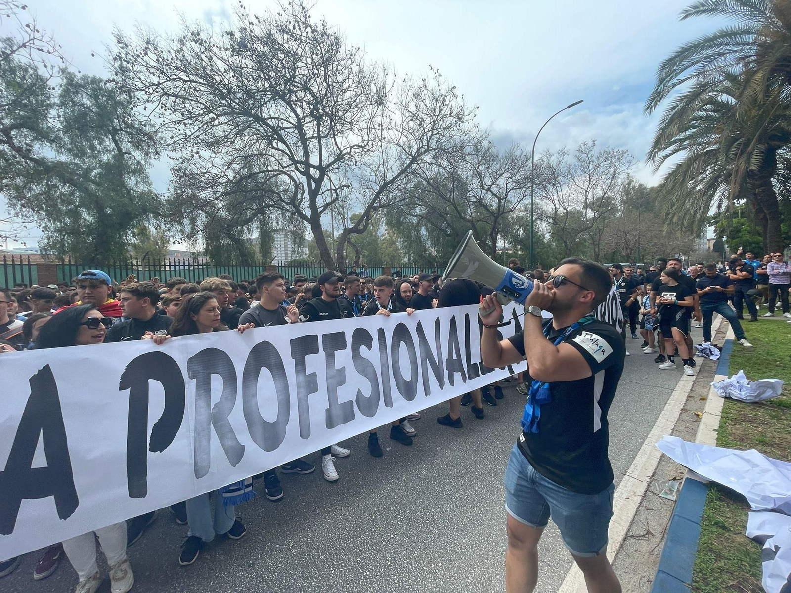 Durísimas críticas de la afición del Málaga CF en la protesta