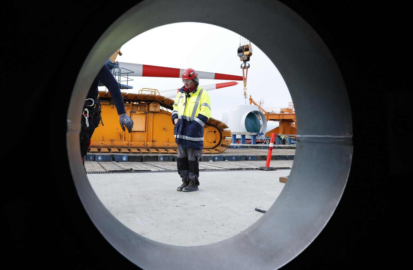 Puerto Real, presente en la estación eólico marina Wikinger