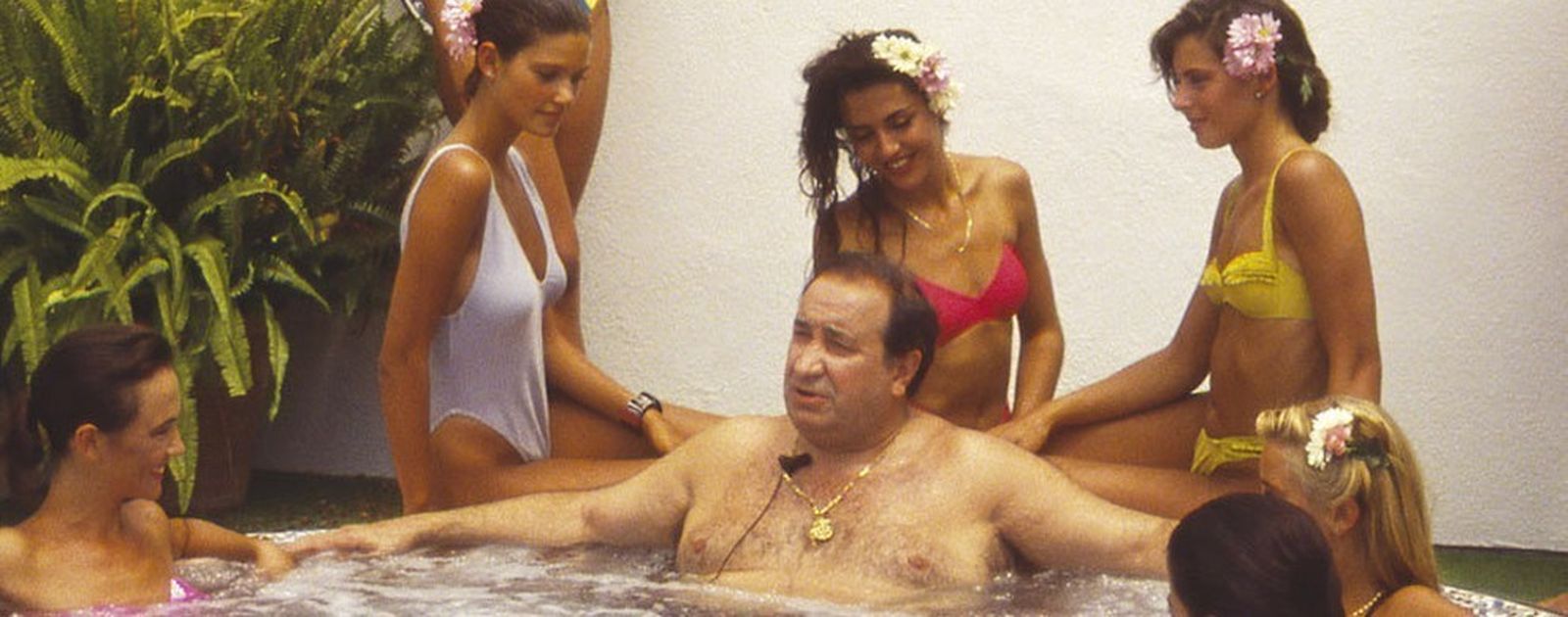 Jesús Gil en uno de sus programas veraniegos de "Las noches de tal y tal".