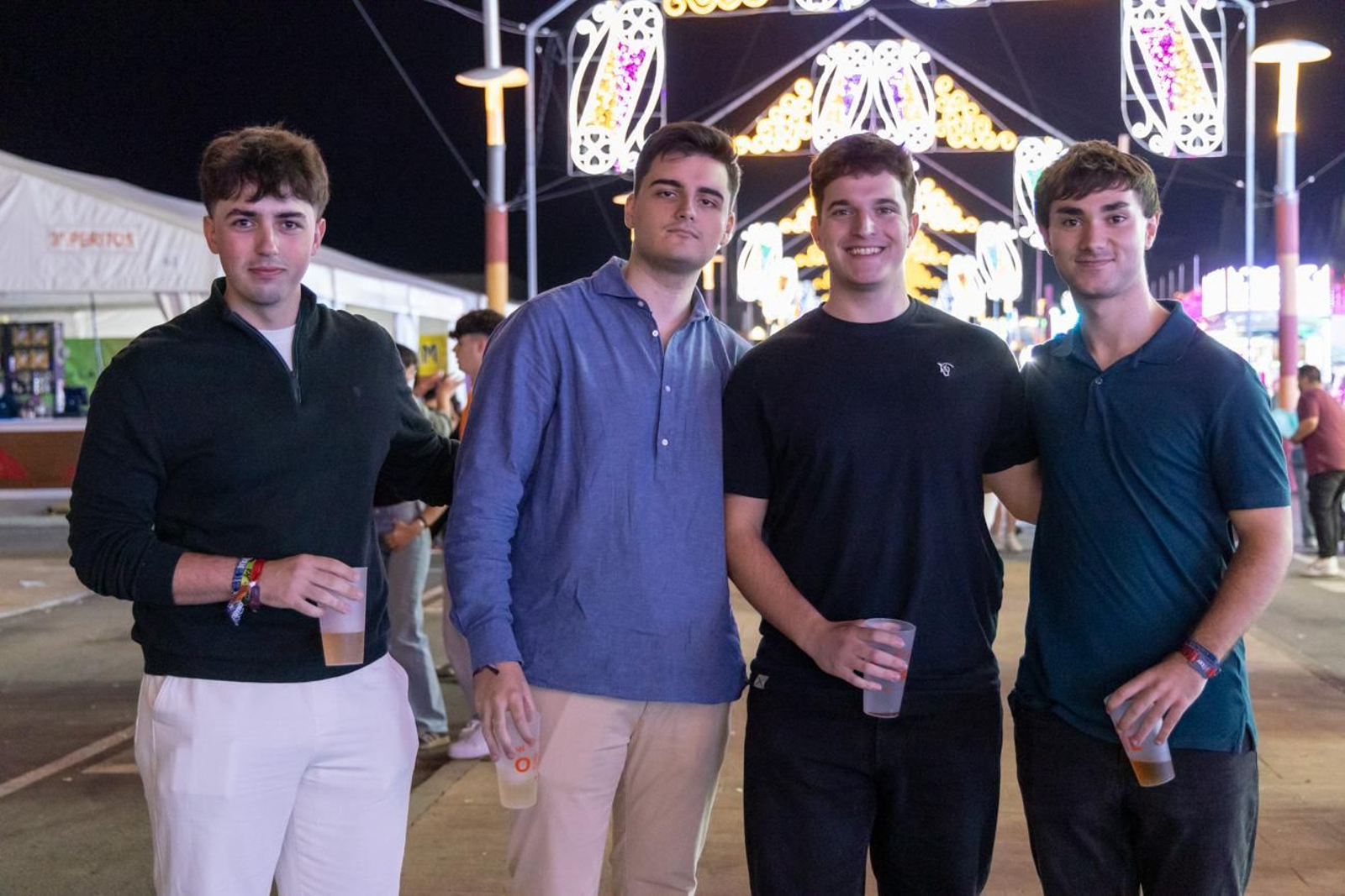 Los jiennenses disfrutan una noche más de la Feria de San Lucas