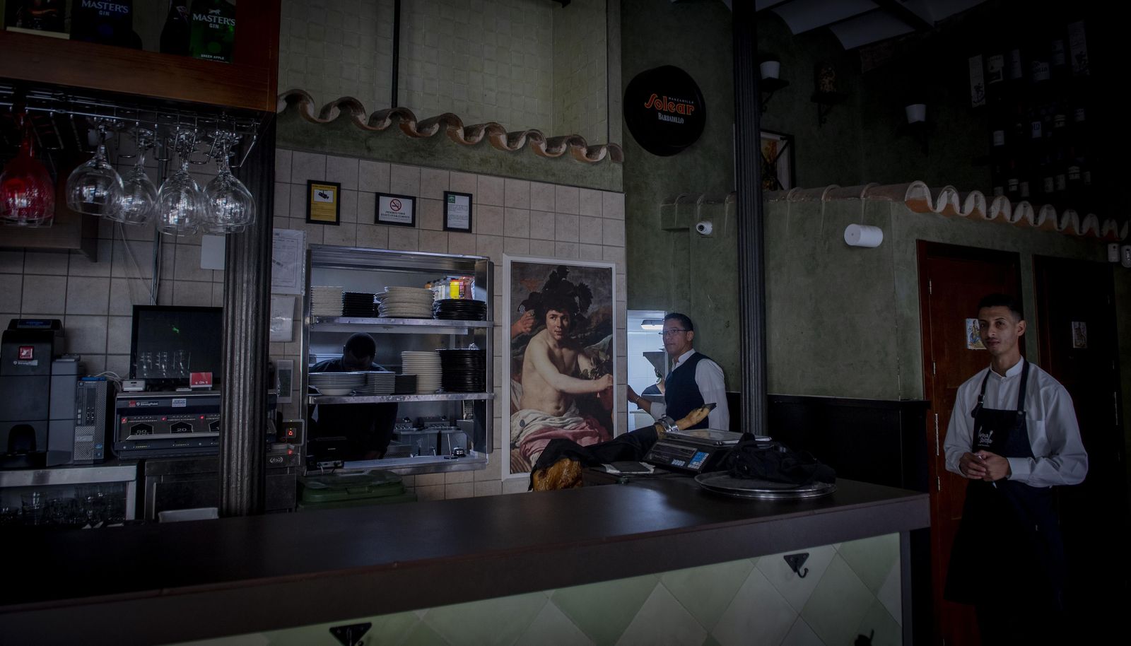 Un bar para su actividad cinco minutos en señal de protesta.