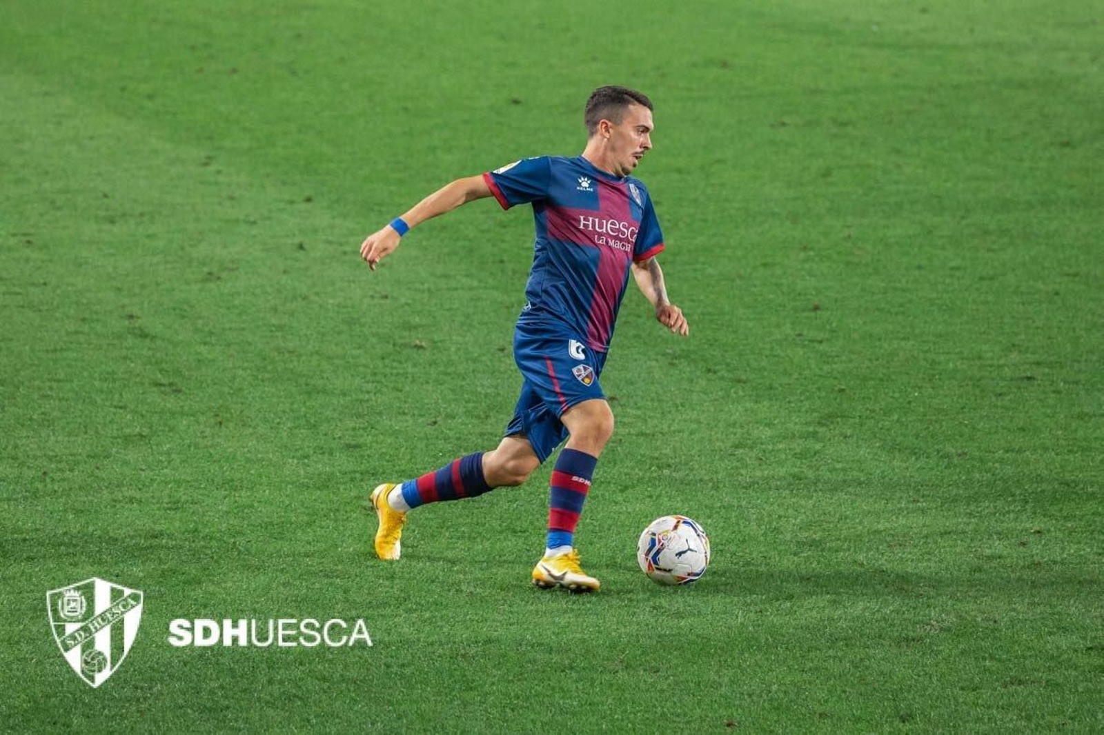 Joaquín Muñoz, en un partido con el Huesca.