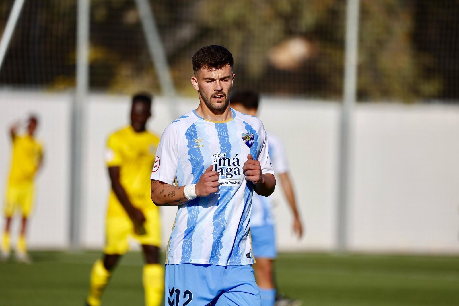 El Atlético Malagueño no pasa del 0-0 con el Marbellí y el Jaén lo celebra