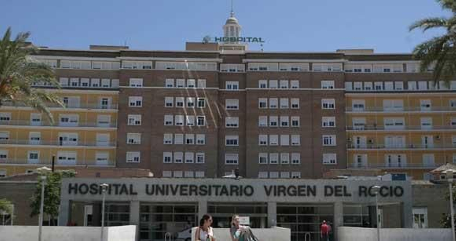 El Virgen del Rocío incorpora un protocolo que eleva la esperanza de vida tras un trasplante de médula