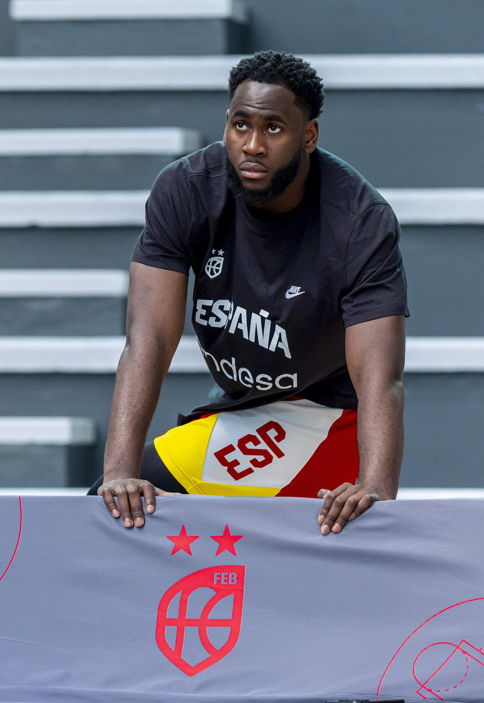 España vuelve a trabajar en Madrid con Alberto Díaz y Yankuba Sima España vuelve a trabajar en Madrid con Alberto Díaz y Yankuba Sima