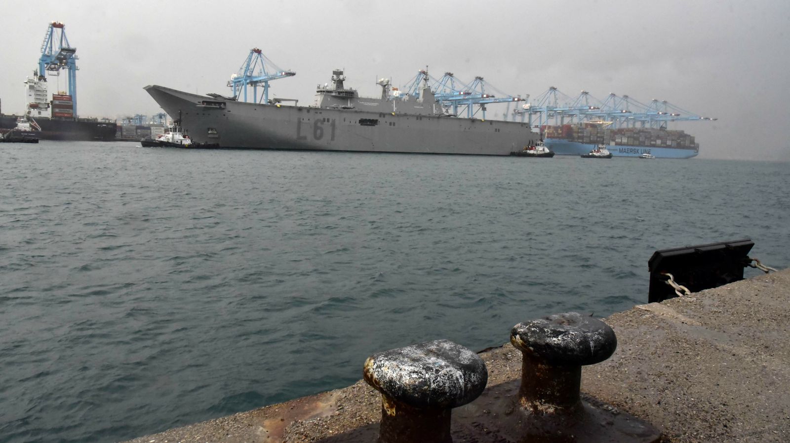 Portaviones Juan Carlos I en Algeciras