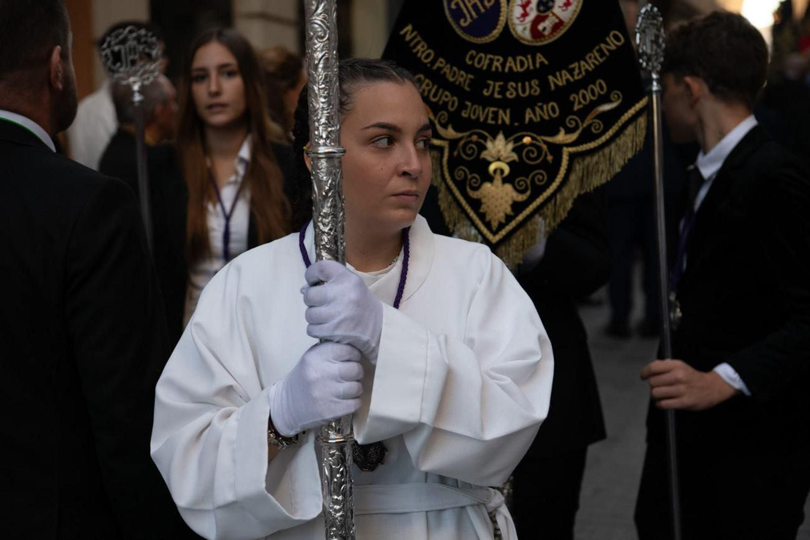 Una marea de devoción inunda Jaén al paso de la Magna, en imágenes
