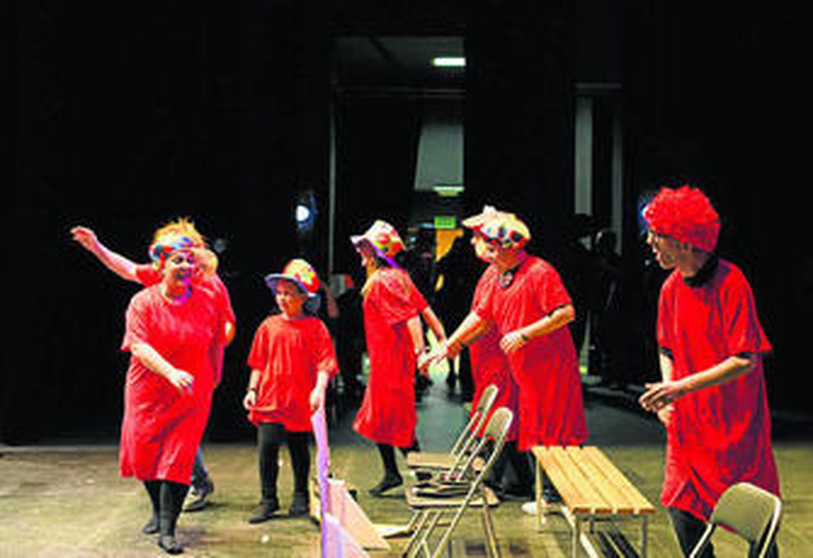 Un espectáculo donde se dan situaciones cómicas, bailes y música y en el que no faltarán los Payasos de la tele.