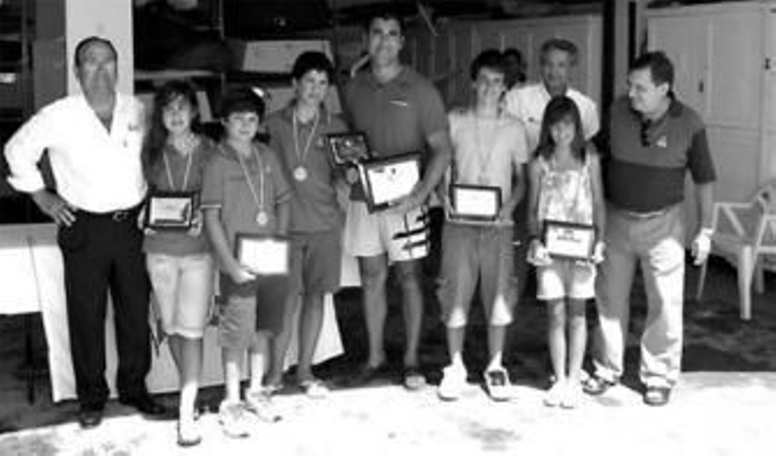 Los deportistas andaluces que lograron subirse al podio posan con las medallas conseguidas.