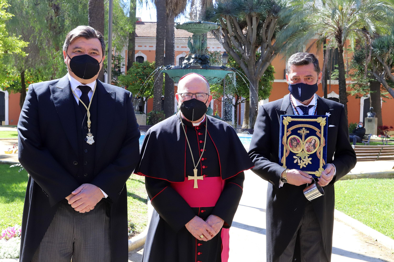 Imágenes del Pregón de la Semana Santa de Huelva 2021 de Eduardo Sugrañes
