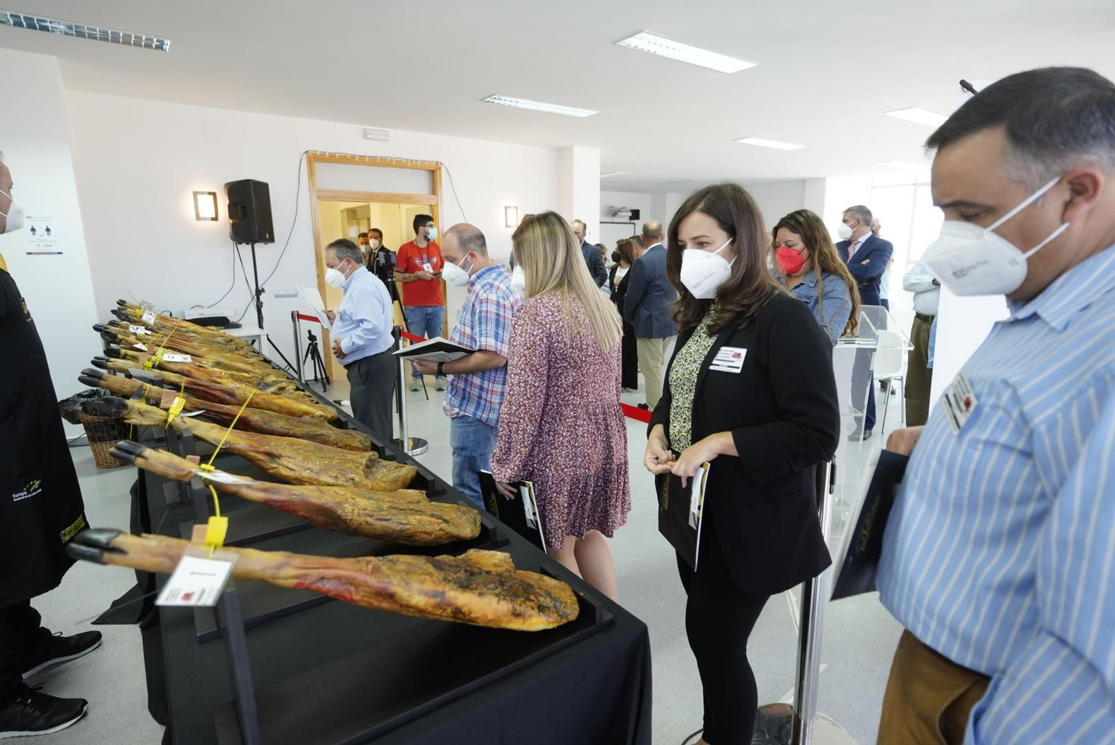 El inicio de la Feria del Jamón de Villanueva de Córdoba, en fotografías