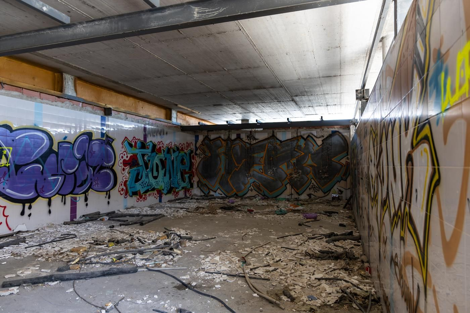 Este es el lamentable estado que presenta el parque acuático de Jaén en 2024